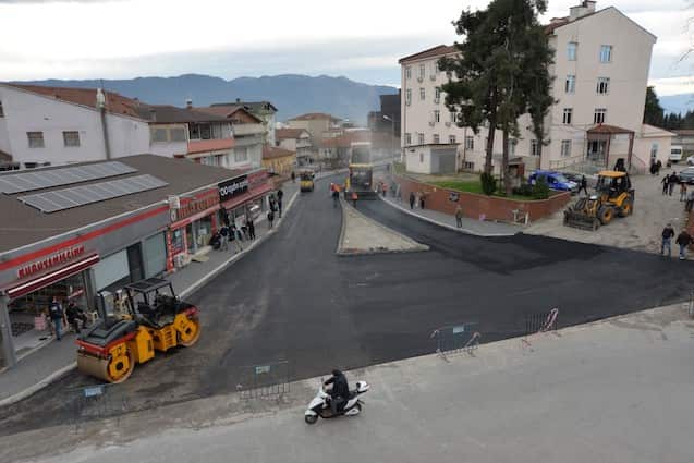 Hendek Gökhan Yaşartürk Caddesine asfalt serildi…