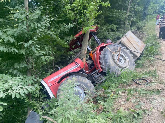 Hendek'te traktör şarampole uçtu, 1 kişi yaralandı…